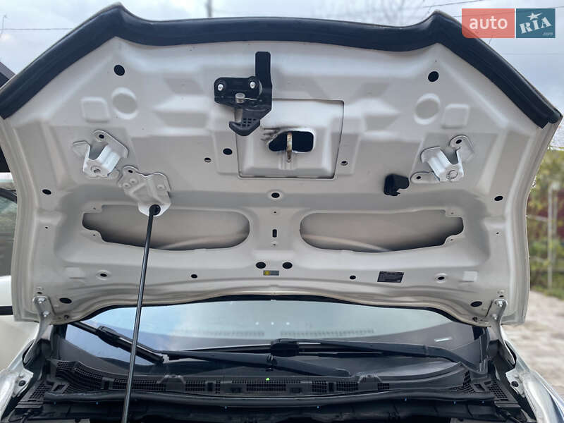 Хэтчбек Nissan Leaf 2016 в Виннице