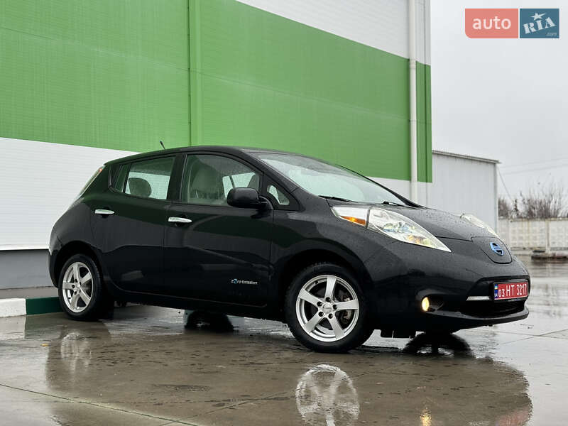 Хетчбек Nissan Leaf 2013 в Олександрії