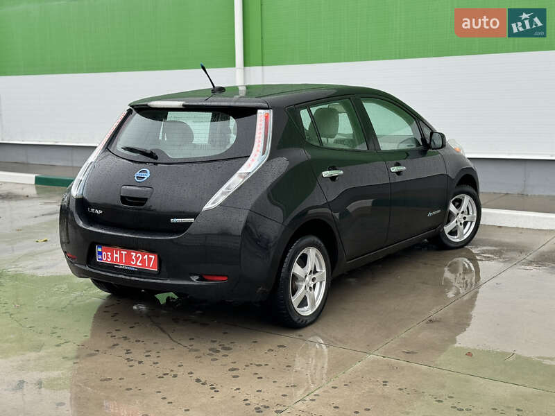Хетчбек Nissan Leaf 2013 в Олександрії