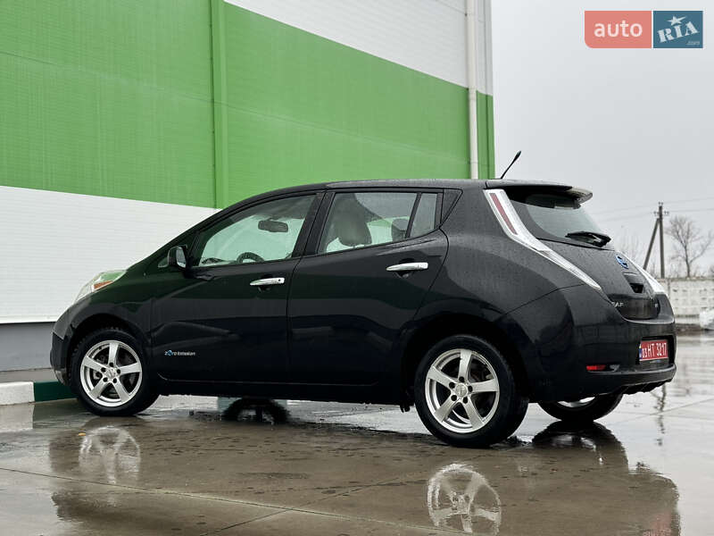 Хетчбек Nissan Leaf 2013 в Олександрії