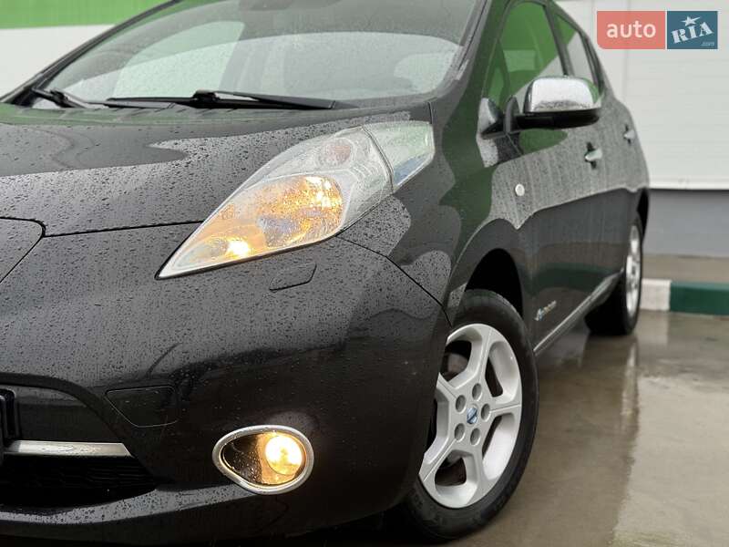 Хетчбек Nissan Leaf 2013 в Олександрії