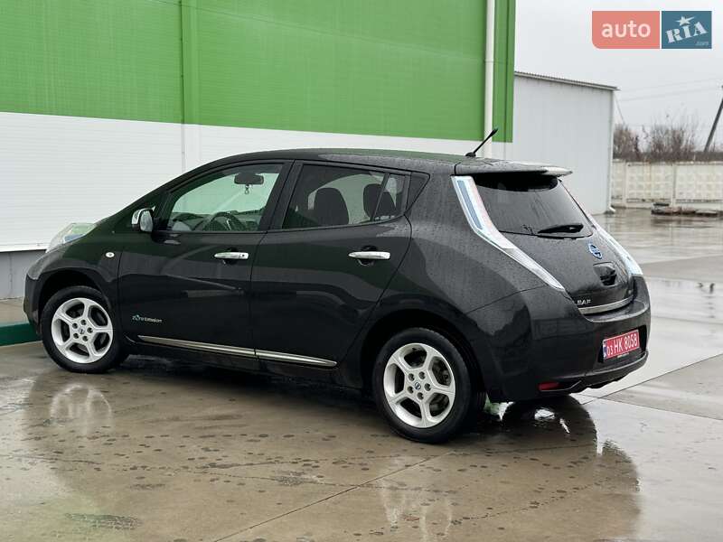 Хетчбек Nissan Leaf 2013 в Олександрії