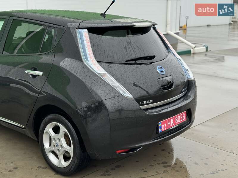 Хетчбек Nissan Leaf 2013 в Олександрії
