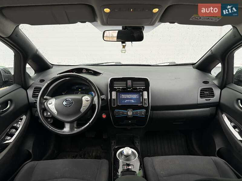 Хетчбек Nissan Leaf 2013 в Олександрії