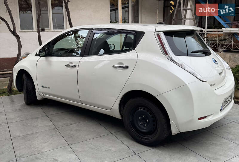 Хэтчбек Nissan Leaf 2015 в Ужгороде фото 2 Хэтчбек Nissan Leaf 2015 в Ужгороде