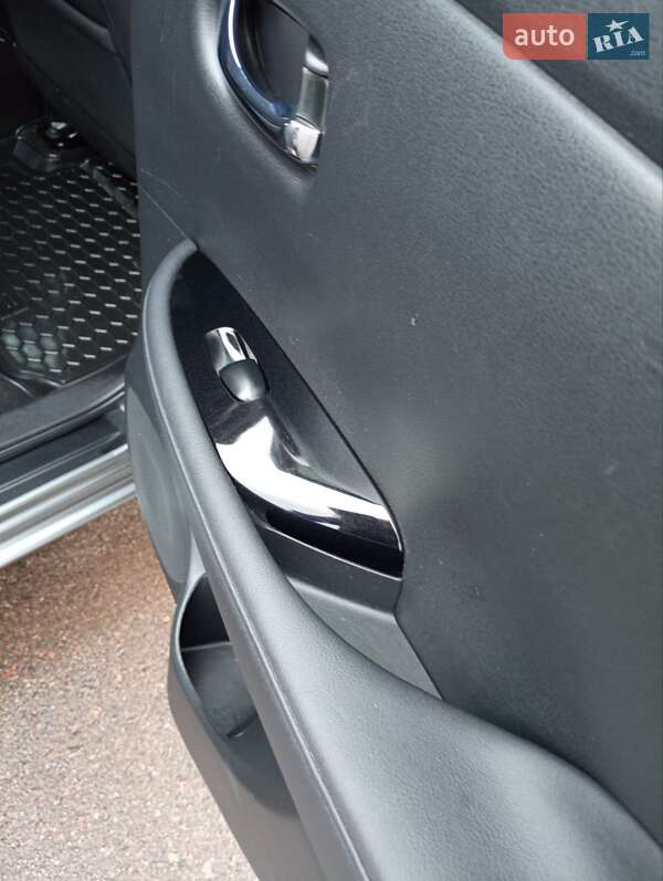 Хетчбек Nissan Leaf 2014 в Житомирі