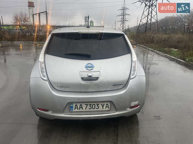 Хэтчбек Nissan Leaf 2011 в Броварах