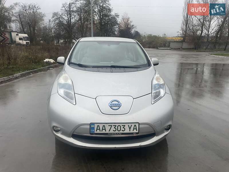 Хэтчбек Nissan Leaf 2011 в Броварах