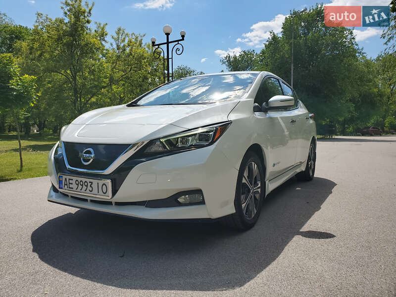 Хетчбек Nissan Leaf 2019 в Дніпрі