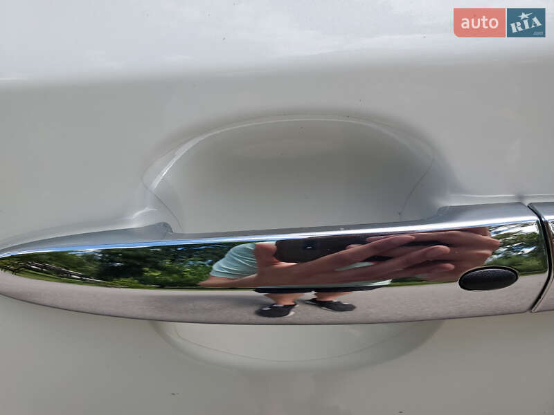 Хетчбек Nissan Leaf 2019 в Дніпрі