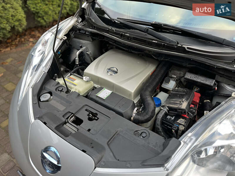 Хетчбек Nissan Leaf 2015 в Львові