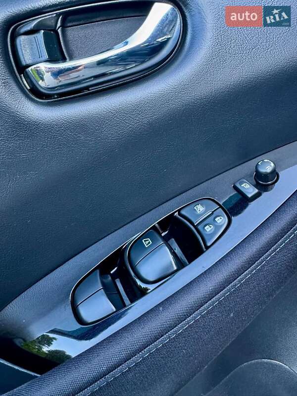 Хэтчбек Nissan Leaf 2018 в Трускавце