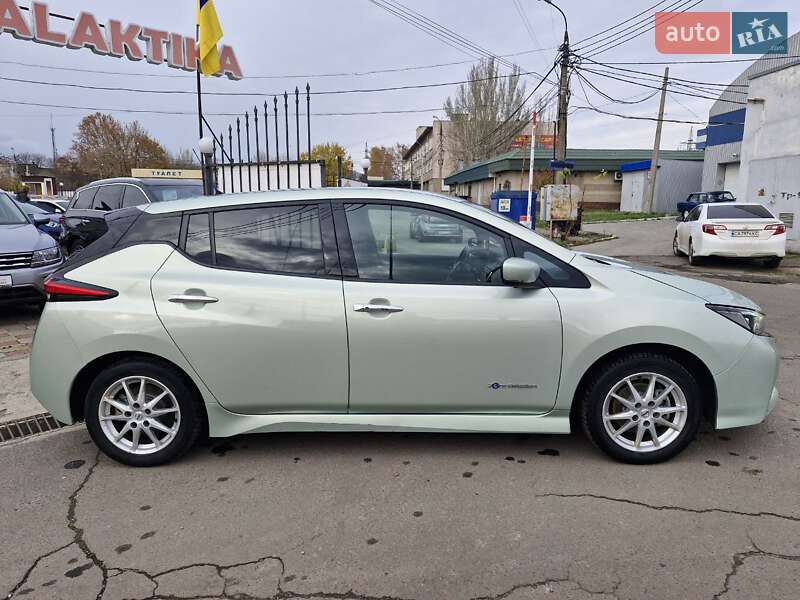 Хетчбек Nissan Leaf 2018 в Миколаєві