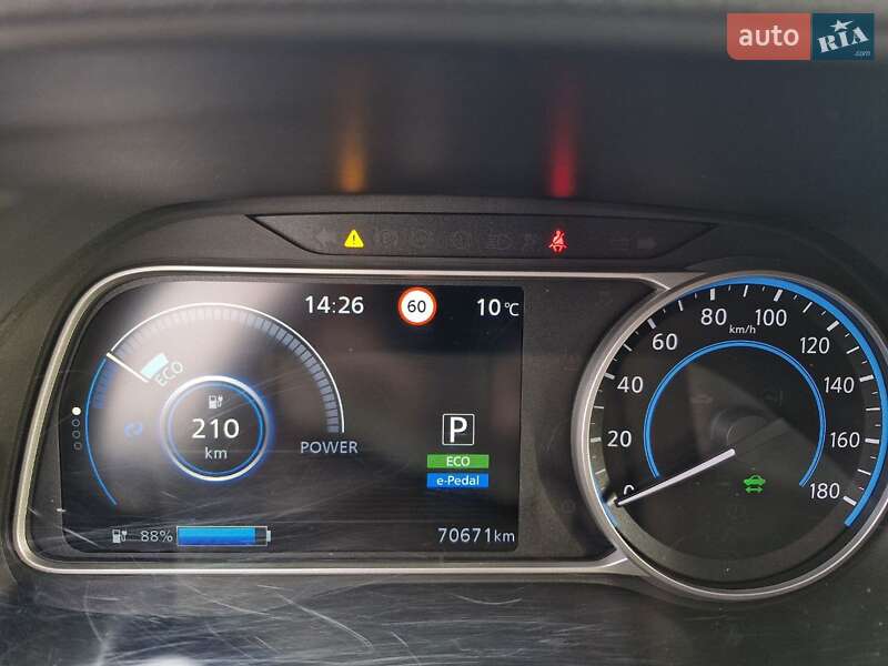 Хетчбек Nissan Leaf 2018 в Миколаєві