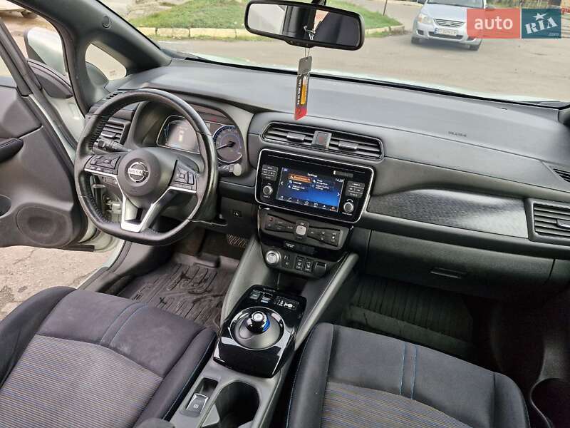 Хетчбек Nissan Leaf 2018 в Миколаєві