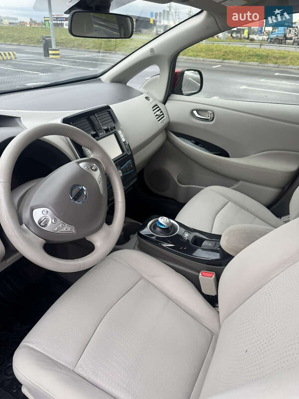 Хетчбек Nissan Leaf 2012 в Львові