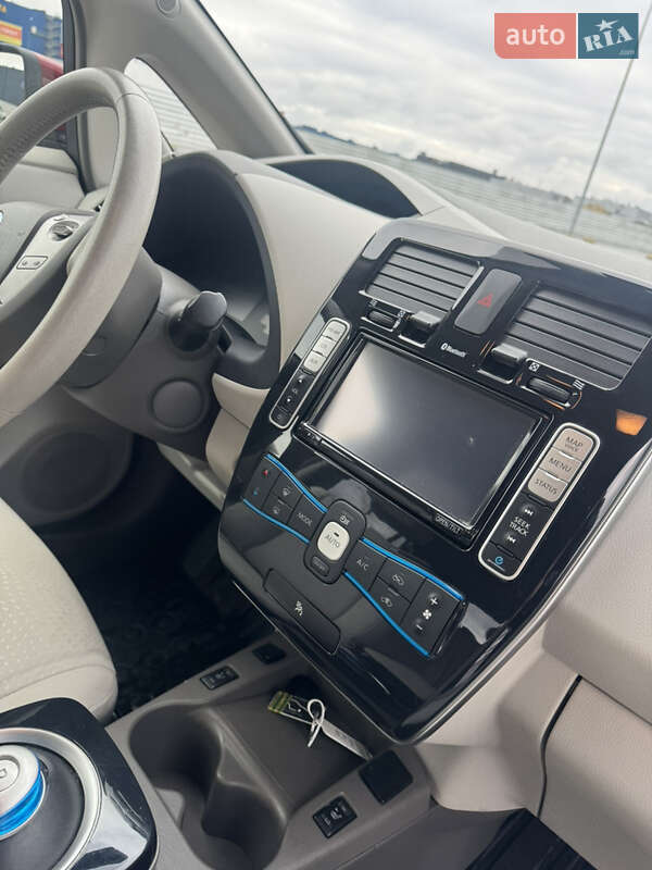 Хетчбек Nissan Leaf 2012 в Львові