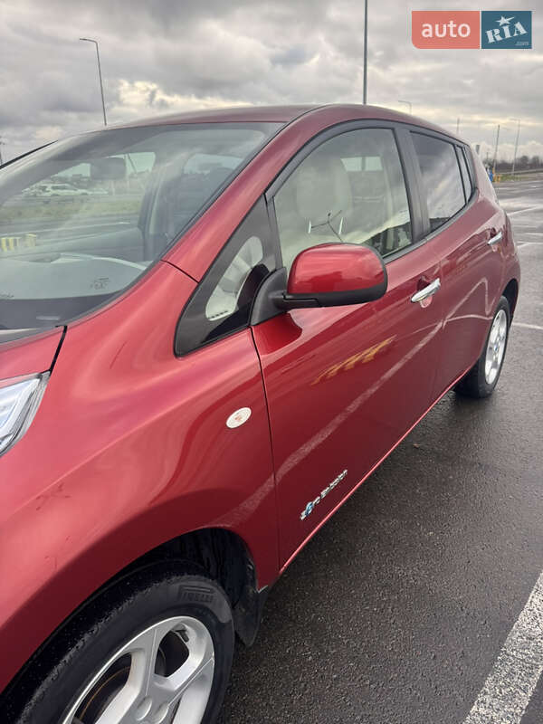 Хетчбек Nissan Leaf 2012 в Львові
