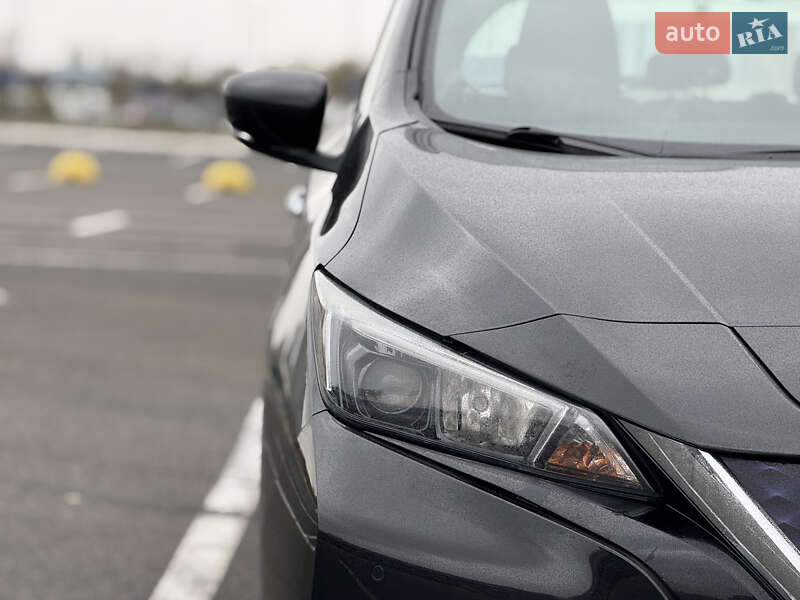 Хэтчбек Nissan Leaf 2018 в Киеве