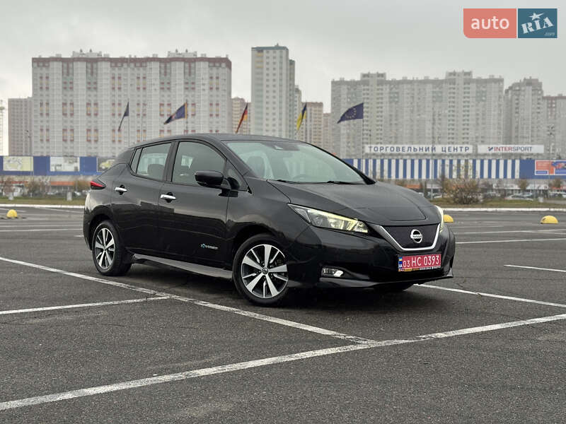 Хэтчбек Nissan Leaf 2018 в Киеве