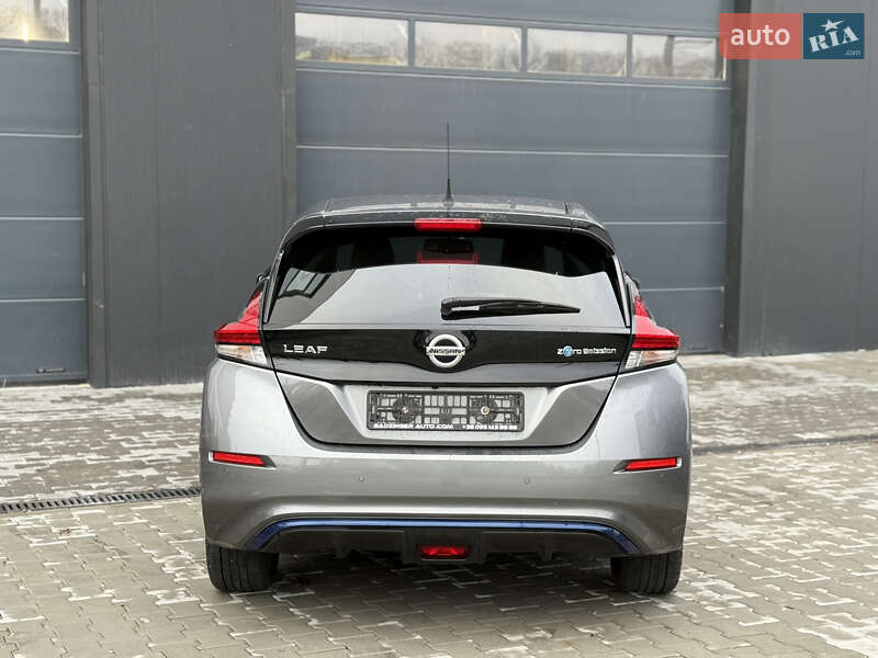 Хетчбек Nissan Leaf 2018 в Городку