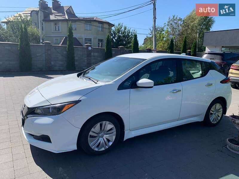 Хэтчбек Nissan Leaf 2024 в Ровно