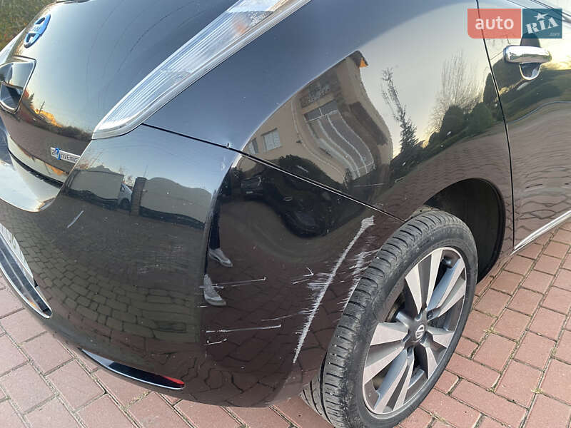 Хэтчбек Nissan Leaf 2015 в Хмельницком