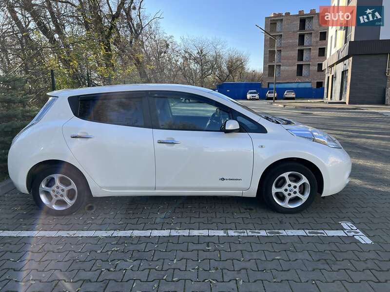 Хэтчбек Nissan Leaf 2013 в Луцке фото 4 Хэтчбек Nissan Leaf 2013 в Луцке