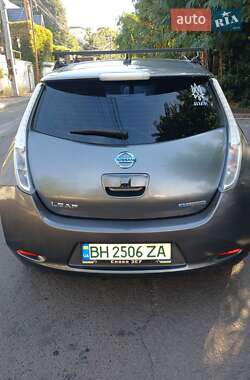 Хэтчбек Nissan Leaf 2015 в Одессе
