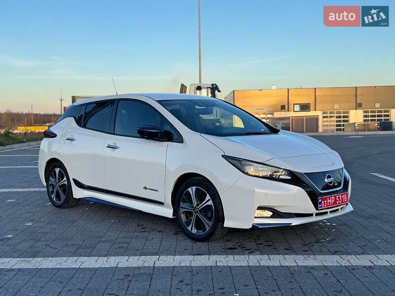 Хэтчбек Nissan Leaf 2018 в Львове