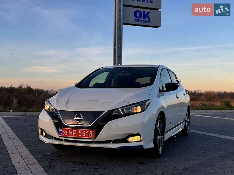 Хэтчбек Nissan Leaf 2018 в Львове