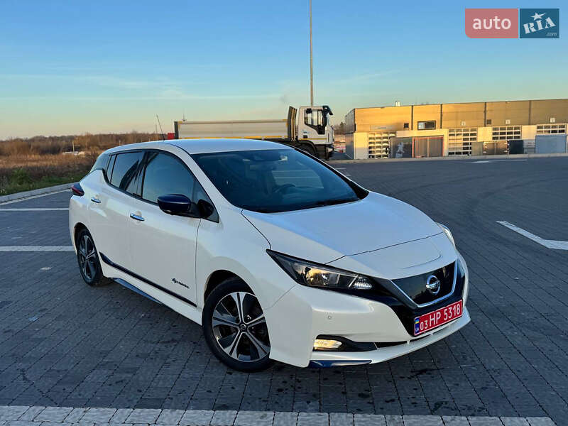 Хэтчбек Nissan Leaf 2018 в Львове