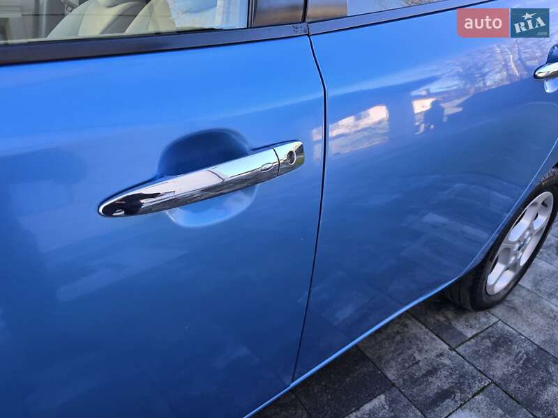 Хэтчбек Nissan Leaf 2011 в Ивано-Франковске фото 40 Хэтчбек Nissan Leaf 2011 в Ивано-Франковске
