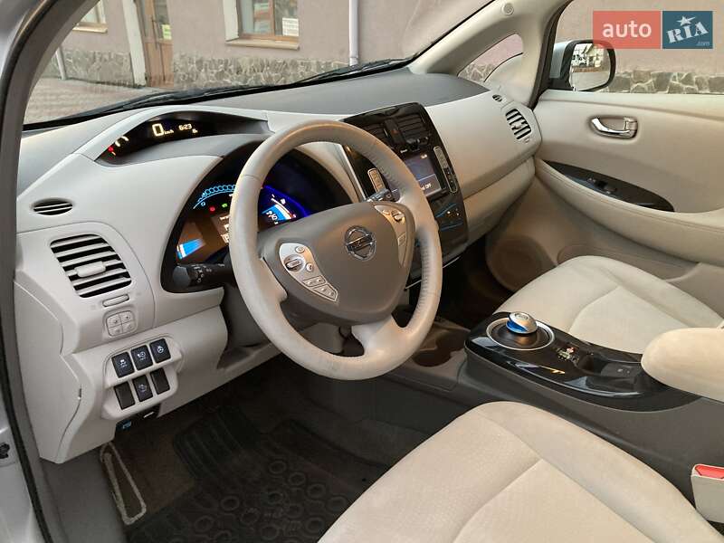 Хэтчбек Nissan Leaf 2013 в Золочеве фото 19 Хэтчбек Nissan Leaf 2013 в Золочеве