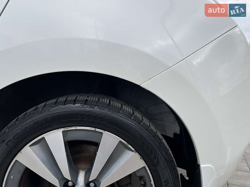 Хэтчбек Nissan Leaf 2013 в Виннице