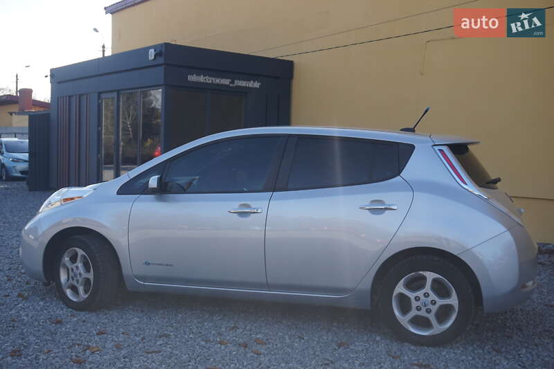 Хэтчбек Nissan Leaf 2013 в Самборе фото 11 Хэтчбек Nissan Leaf 2013 в Самборе