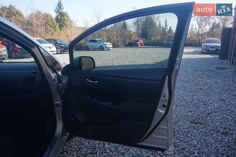 Хэтчбек Nissan Leaf 2013 в Самборе фото 36 Хэтчбек Nissan Leaf 2013 в Самборе