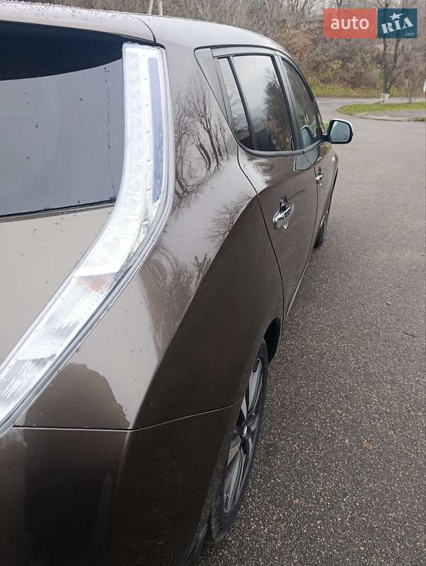 Хэтчбек Nissan Leaf 2016 в Киеве фото 14 Хэтчбек Nissan Leaf 2016 в Киеве