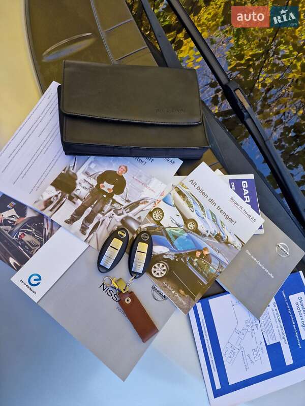 Хэтчбек Nissan Leaf 2012 в Одессе