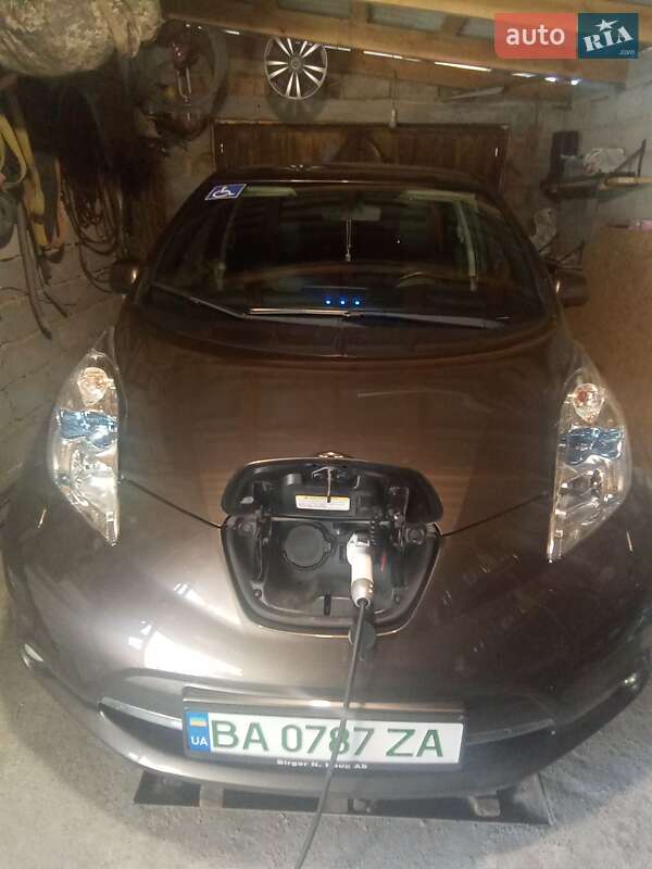 Хэтчбек Nissan Leaf 2017 в Кропивницком фото 7 Хэтчбек Nissan Leaf 2017 в Кропивницком