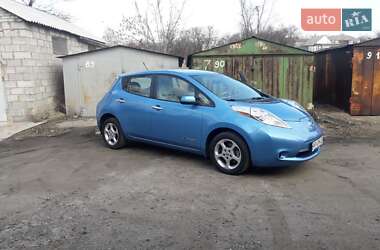 Хэтчбек Nissan Leaf 2014 в Запорожье
