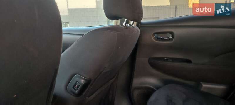 Хэтчбек Nissan Leaf 2013 в Ивано-Франковске фото 12 Хэтчбек Nissan Leaf 2013 в Ивано-Франковске