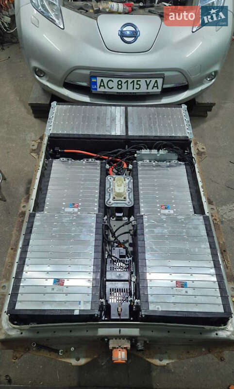 Хэтчбек Nissan Leaf 2012 в Луцке фото 9 Хэтчбек Nissan Leaf 2012 в Луцке