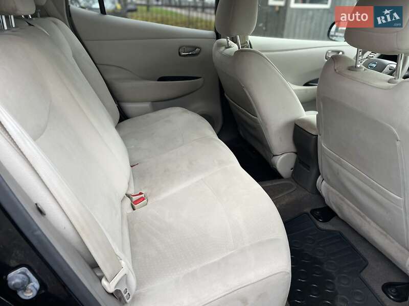 Хэтчбек Nissan Leaf 2012 в Днепре