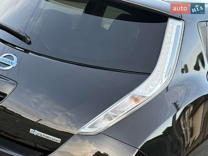 Хэтчбек Nissan Leaf 2015 в Ровно