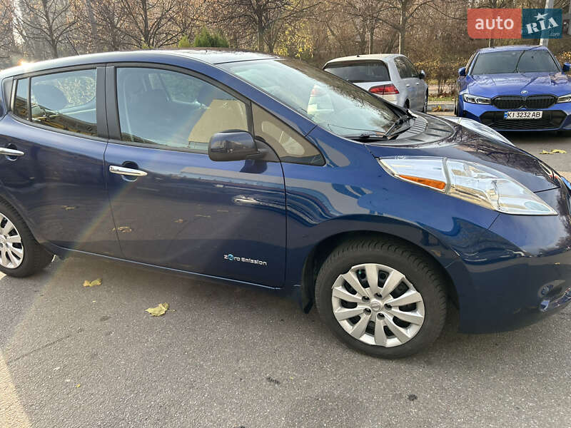 Хэтчбек Nissan Leaf 2017 в Киеве