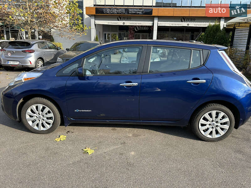 Хэтчбек Nissan Leaf 2017 в Киеве