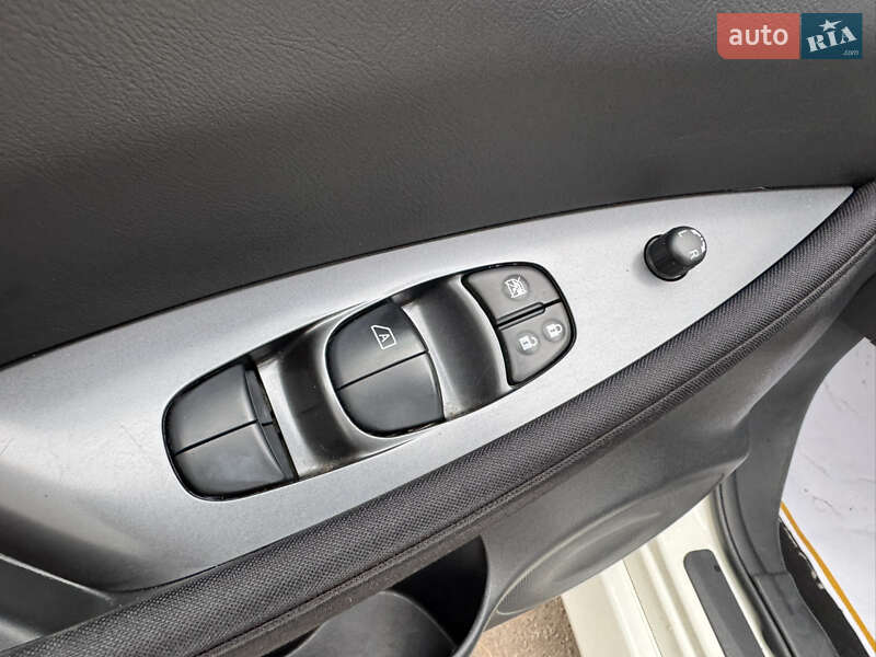 Хэтчбек Nissan Leaf 2018 в Ровно фото 14 Хэтчбек Nissan Leaf 2018 в Ровно