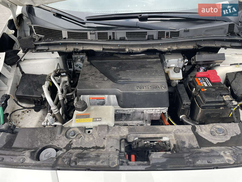 Хэтчбек Nissan Leaf 2020 в Кропивницком