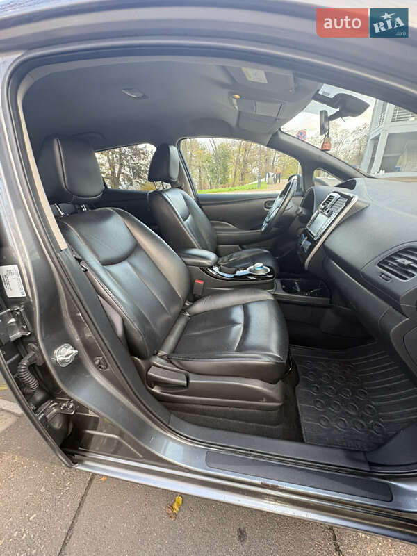 Хэтчбек Nissan Leaf 2015 в Одессе